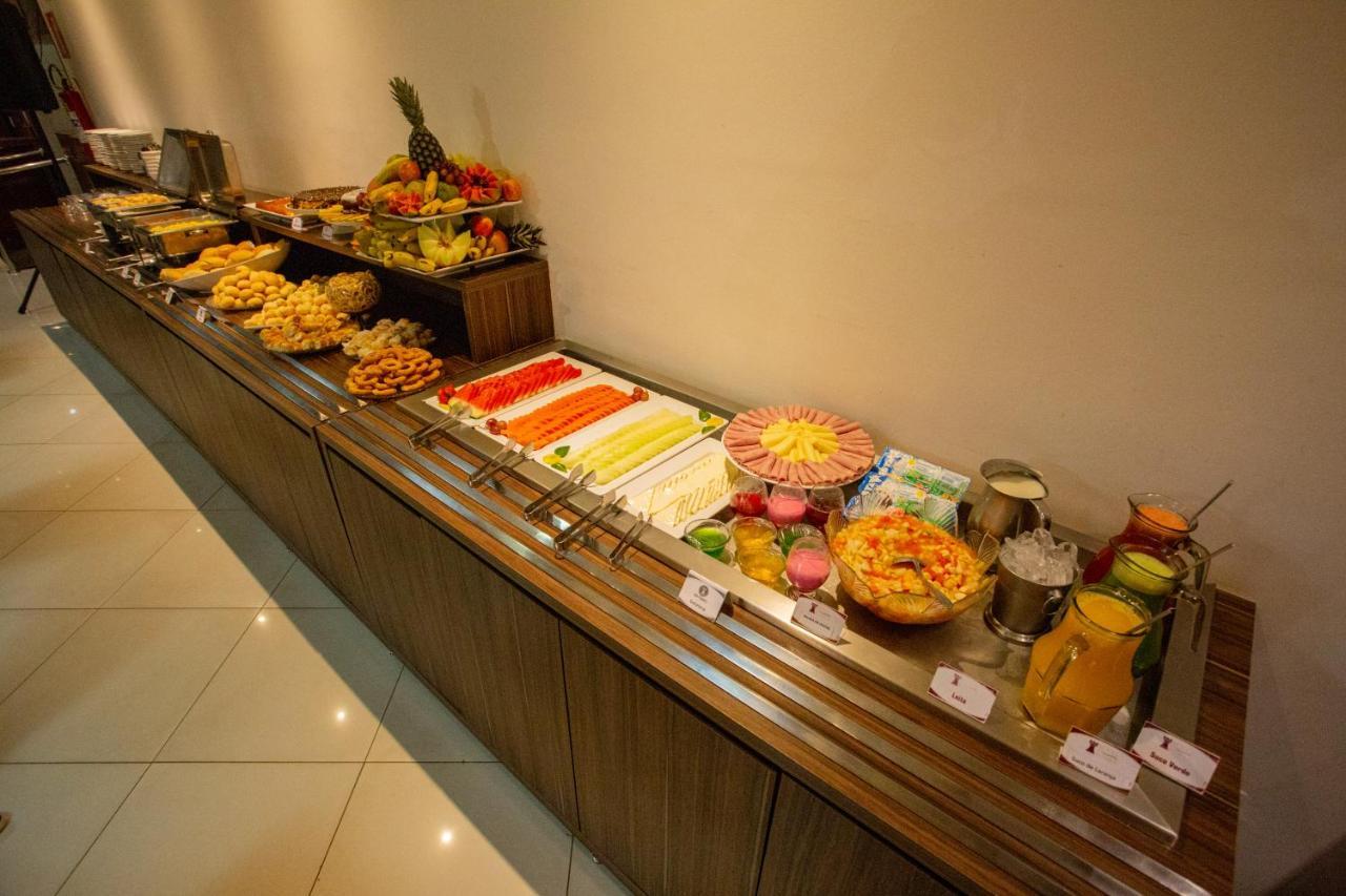 Carlton Plaza Torre Hotell Araxá Exteriör bild