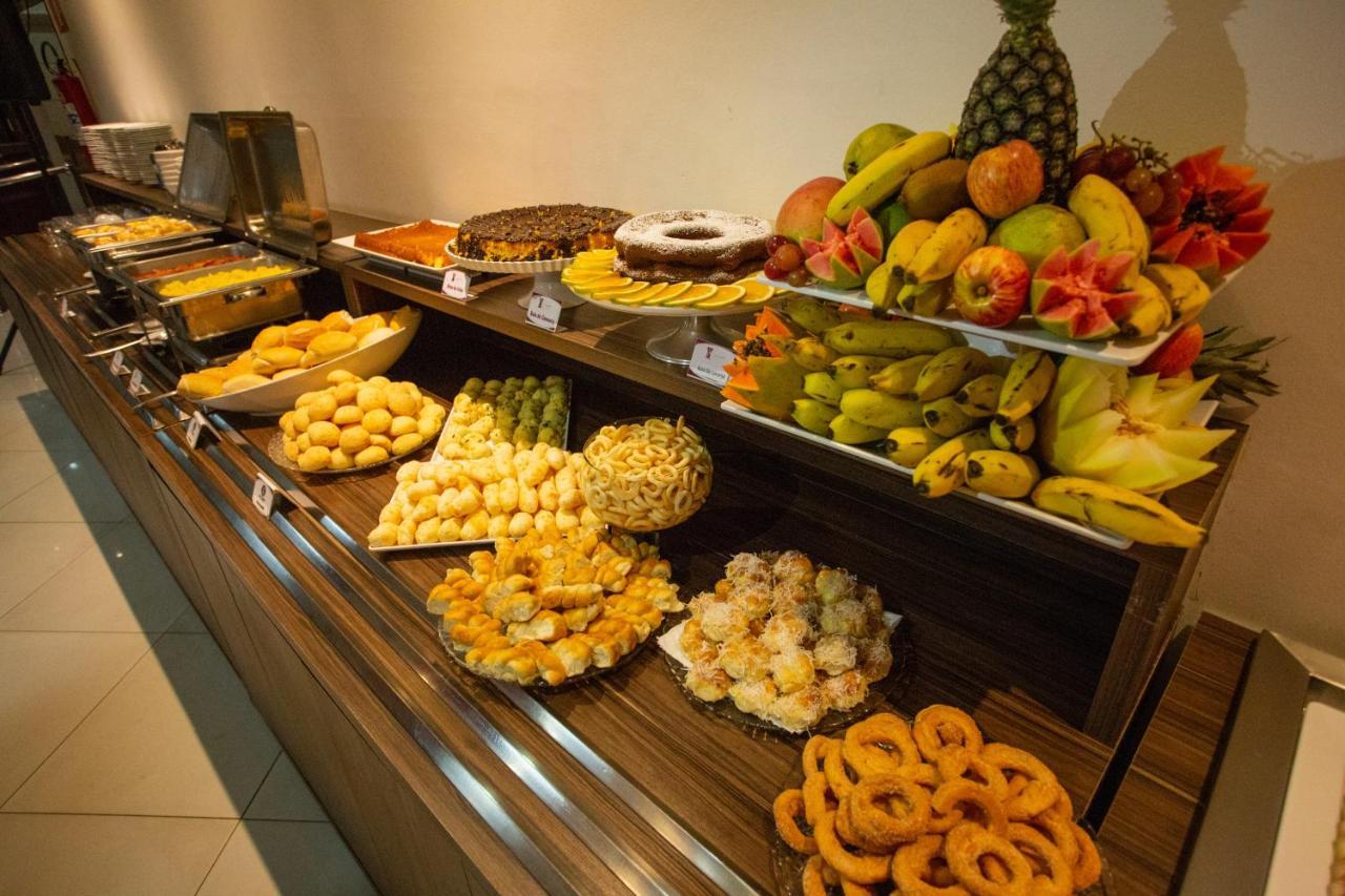 Carlton Plaza Torre Hotell Araxá Exteriör bild
